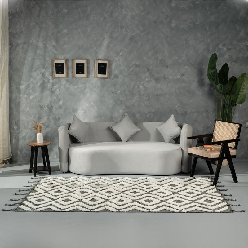 Charcoal & Ivory Diamond Chevron Rug – Modern Geometric Handwoven Rug